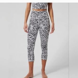 Athleta Black and White Capris.